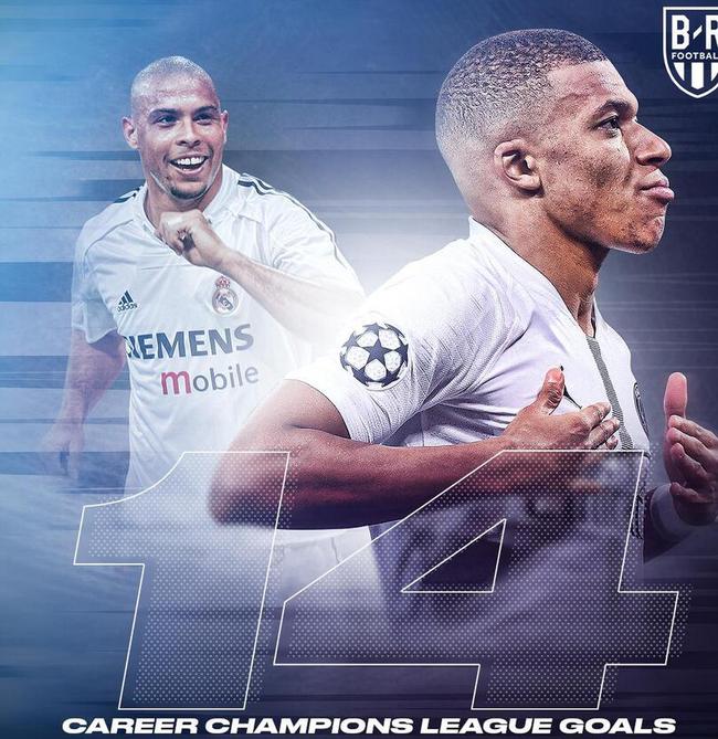 日本足球水 日本足球水